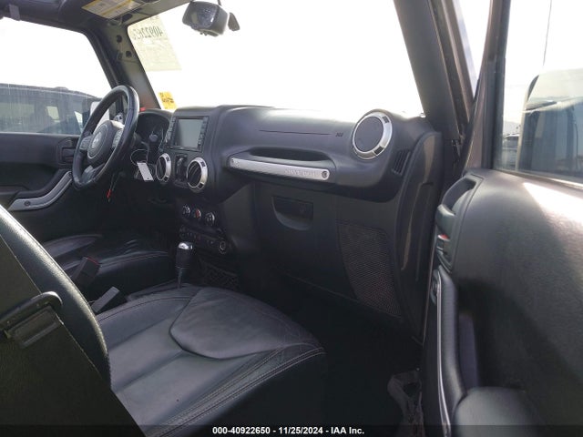 1C4BJWEG4GL244015 Jeep Wrangler Unlimited Sahara