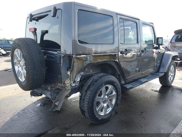 1C4BJWEG4GL244015 Jeep Wrangler Unlimited Sahara