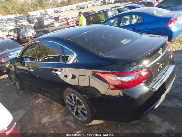 Nissan Altima 2.5 Sr 2017 1N4AL3AP3HC131044 Image 14