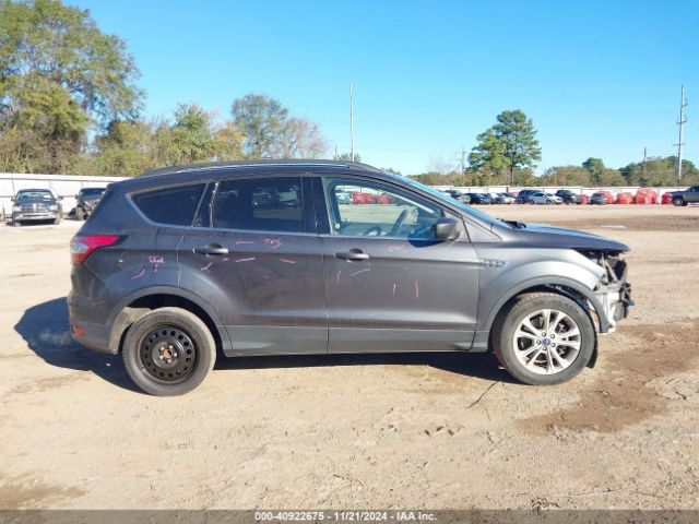 1FMCU0G90JUB49083 Ford ESCAPE SE