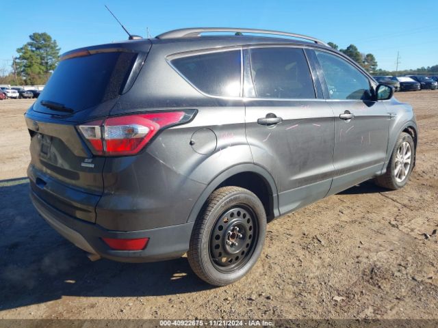 1FMCU0G90JUB49083 Ford ESCAPE SE