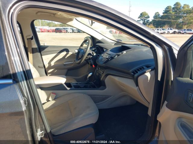 1FMCU0G90JUB49083 Ford ESCAPE SE