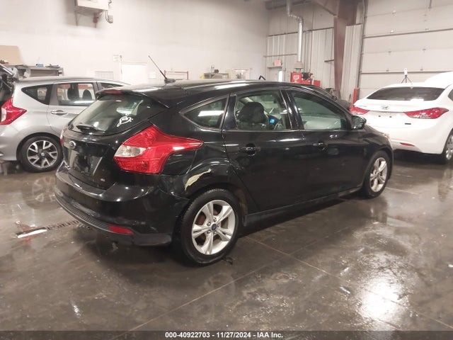 Ford Focus 2014 1FADP3K25EL318740 Image 16