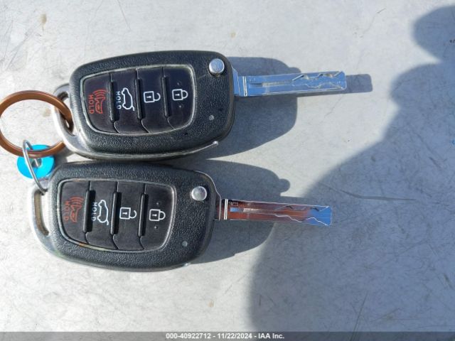 KM8J33A45GU149422 Hyundai TUCSON SE
