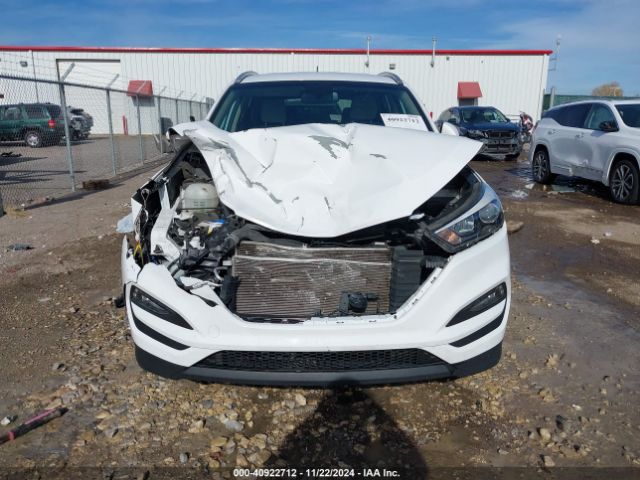 KM8J33A45GU149422 Hyundai TUCSON SE