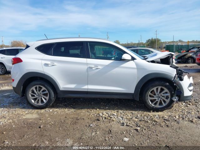 KM8J33A45GU149422 Hyundai TUCSON SE