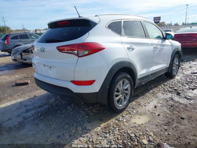 KM8J33A45GU149422 Hyundai TUCSON SE