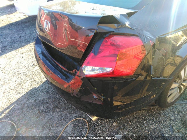 Auction sale of the 2012 Honda Accord 2.4 Ex, vin: 1HGCS1B77CA010872, lot number: 40922795