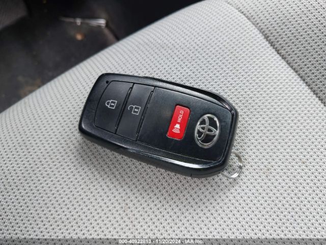7MUCAAAG7RV086581 Toyota Corolla Cross Le