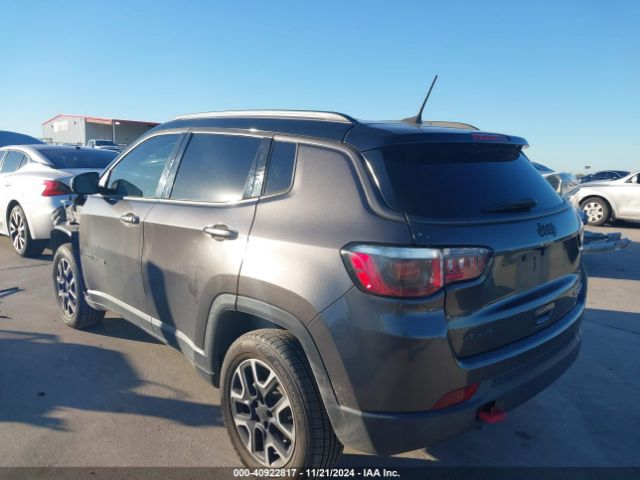 3C4NJDDB7KT702800 Jeep Compass Trailhawk 4x4