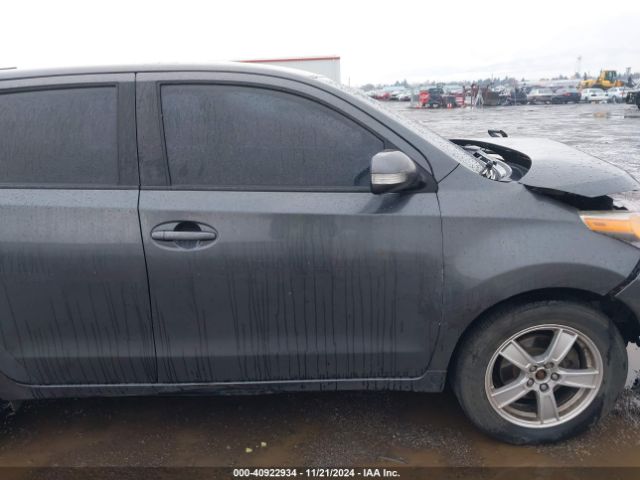 JTKKUPB4XE1040568 Scion XD
