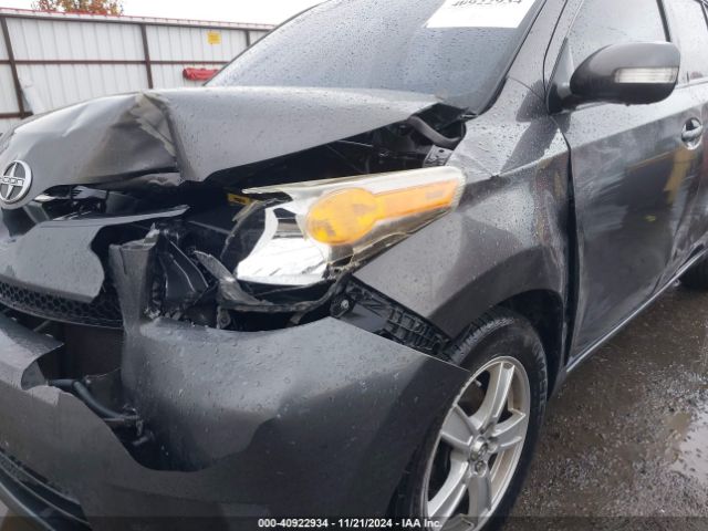 JTKKUPB4XE1040568 Scion XD