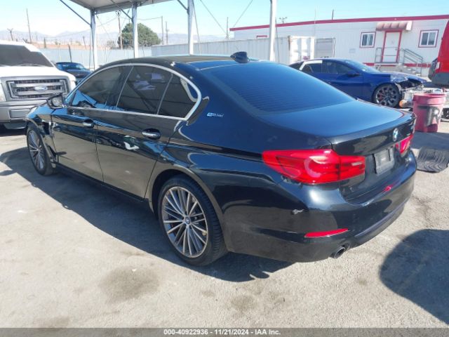 WBAJA9C5XJB250376 BMW 530e Iperformance