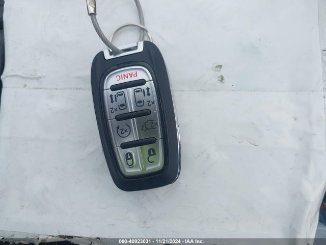 Chrysler Pacifica Hybrid Select 2024 2C4RC1S77RR150236 Image 11