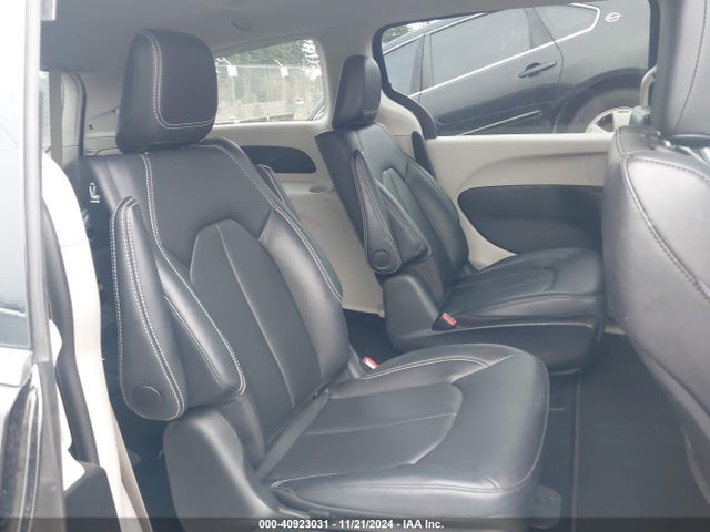 Chrysler Pacifica Hybrid Select 2024 2C4RC1S77RR150236 Image 8