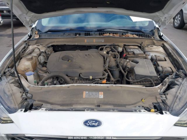 3FA6P0HDXHR336172 Ford FUSION SE
