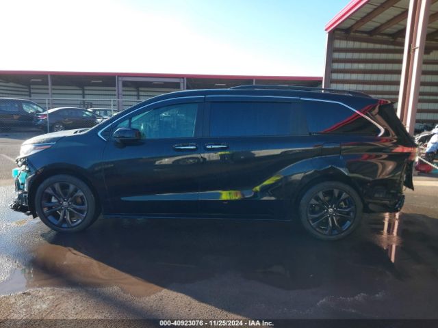 5TDDRKEC9NS101595 Toyota Sienna Xse