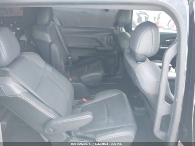 5TDDRKEC9NS101595 Toyota Sienna Xse