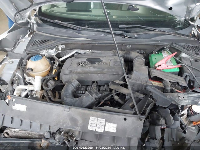 1VWBT7A37FC103096 Volkswagen Passat 1.8t Sport