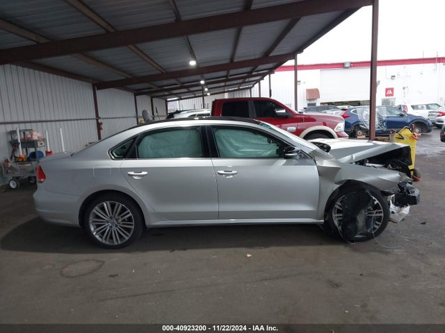 1VWBT7A37FC103096 Volkswagen Passat 1.8t Sport