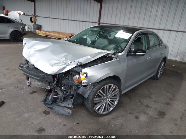 1VWBT7A37FC103096 Volkswagen Passat 1.8t Sport