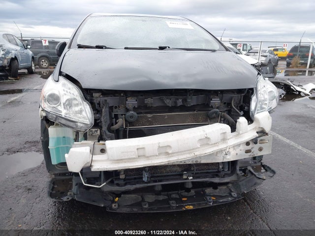 Toyota Prius Two 2014 JTDKN3DU7E0363380 Image 6