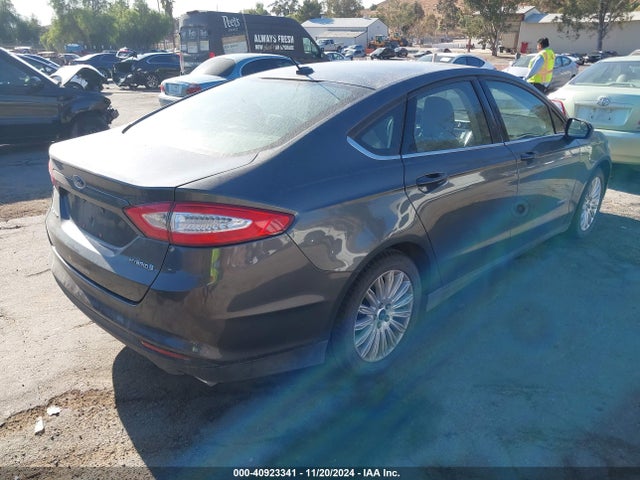 Ford Fusion Hybrid S 2015 3FA6P0UU9FR160976 Image 4