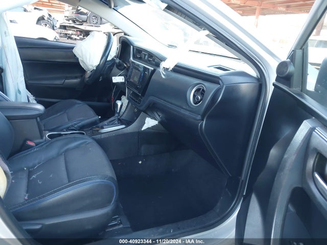 Toyota COROLLA SE 2017 5YFBURHE4HP640456 Image 5