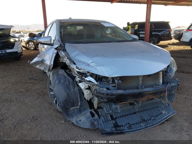 Toyota COROLLA SE 2017 5YFBURHE4HP640456 Image 6