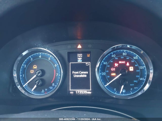 Toyota COROLLA SE 2017 5YFBURHE4HP640456 Image 7