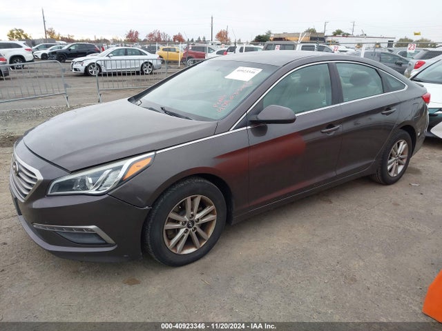 Hyundai SONATA SE 2015 5NPE24AF3FH022063 Image 2