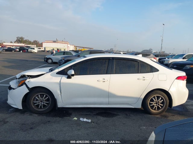 Toyota Corolla Hybrid Le 2022 JTDEAMDEXN3013392 Image 14