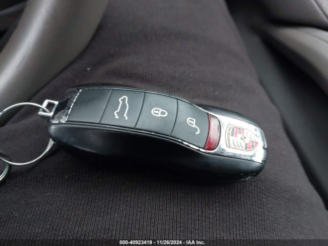 2012 PORSCHE CAYENNE WP1AA2A24CLA04695 Photo 10