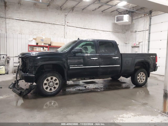 GMC Sierra 2500hd Denali 2014 1GT125EG5EF114579 Image 14