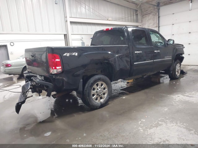 GMC Sierra 2500hd Denali 2014 1GT125EG5EF114579 Image 4
