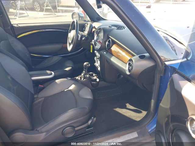 2008 MINI COOPER S WMWMF73548TV34061 Photo 4