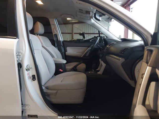 Subaru Forester 2.5i 2014 JF2SJAAC5EH477134 Image 5