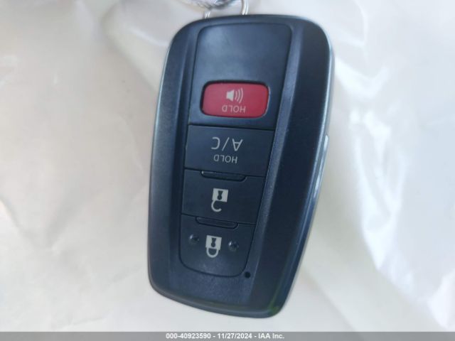 JTDKAMFP0N3224098 Toyota Prius Prime Xle
