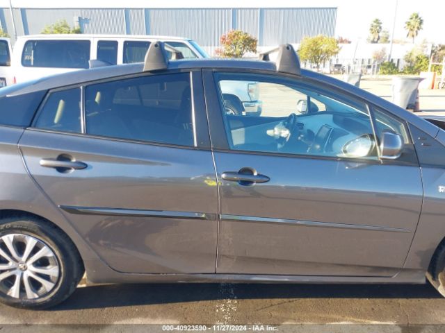 JTDKAMFP0N3224098 Toyota Prius Prime Xle