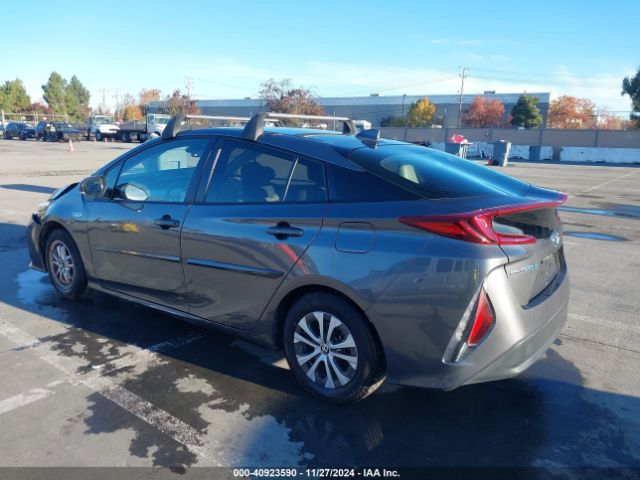 JTDKAMFP0N3224098 Toyota Prius Prime Xle