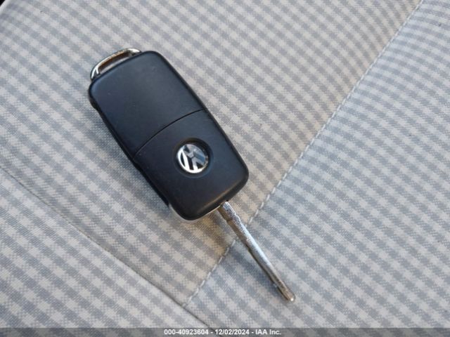 3VWF17AT5FM607832 Volkswagen Beetle 1.8t Classic