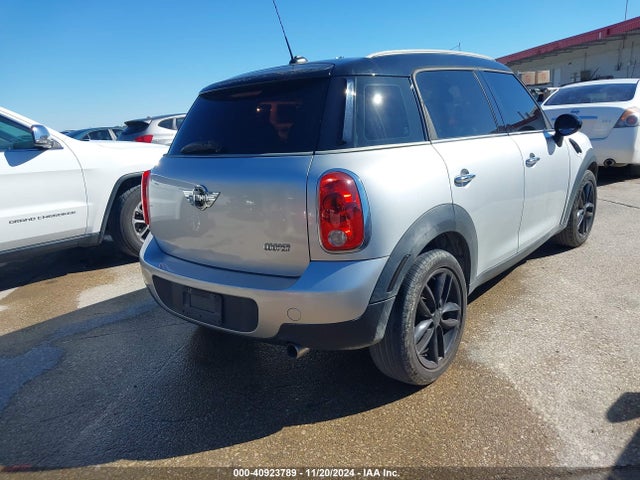 2011 MINI COOPER COUNTRYMAN WMWZB3C57BWM01388 Photo 3