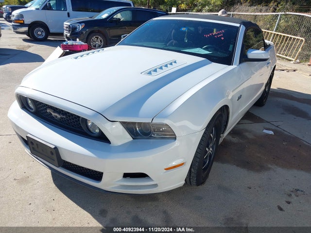 Ford MUSTANG GT 2014 1ZVBP8FF5E5218022 Image 2
