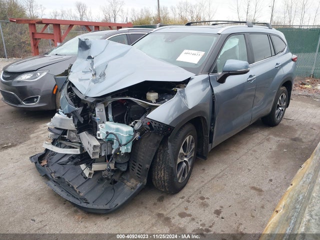 Toyota Highlander Xle 2023 5TDKDRBH3PS004703 Image 2