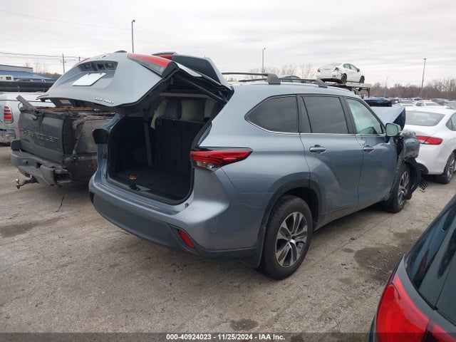 Toyota Highlander Xle 2023 5TDKDRBH3PS004703 Image 4