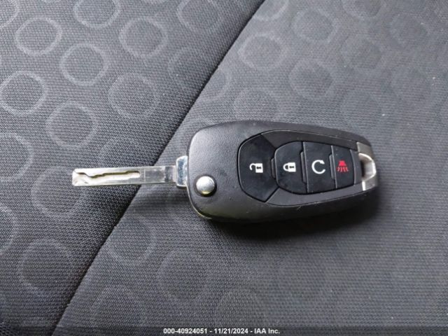 KL7CJNSB5MB360586 Chevrolet Trax Awd Ls