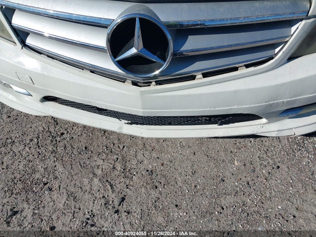 2011 Mercedes-benz C 300 Luxury/sport მანქანა იყიდება აუქციონზე, vin: WDDGF5EB1BA468679, აუქციონის ნომერი: 40924055