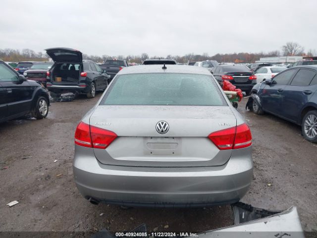 1VWBS7A3XEC039881 Volkswagen Passat 1.8t Se