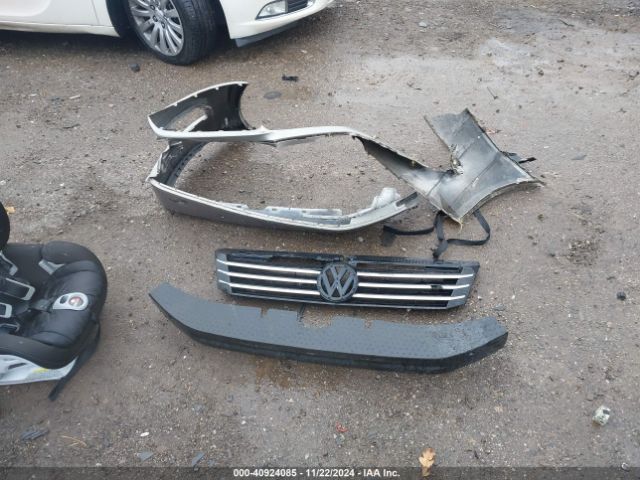 1VWBS7A3XEC039881 Volkswagen Passat 1.8t Se