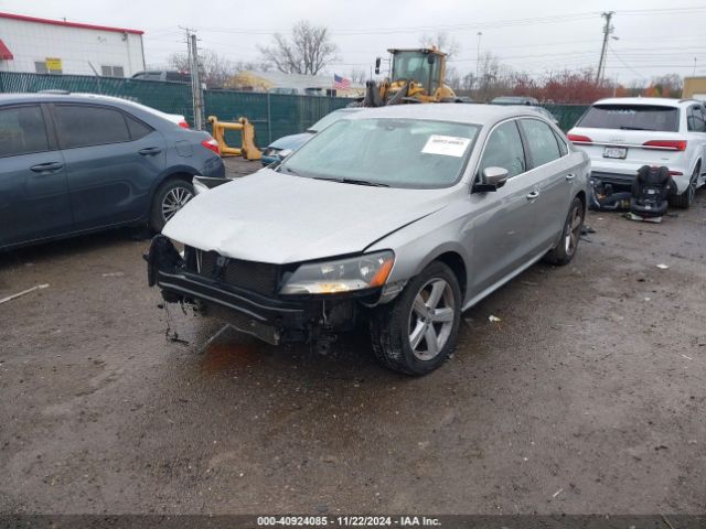 1VWBS7A3XEC039881 Volkswagen Passat 1.8t Se